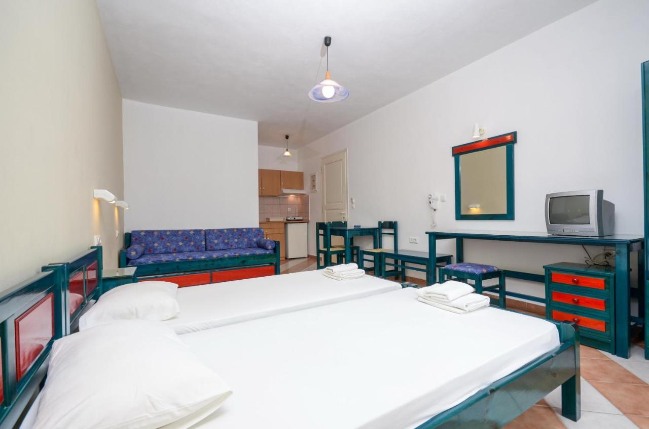 Hotel Fanis Agia Anna  Exterior photo