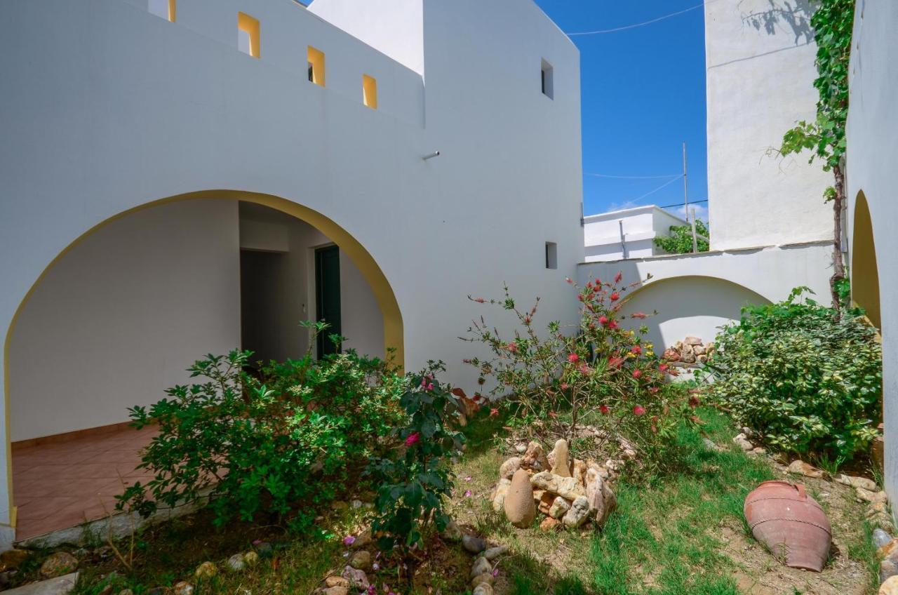Hotel Fanis Agia Anna  Exterior photo