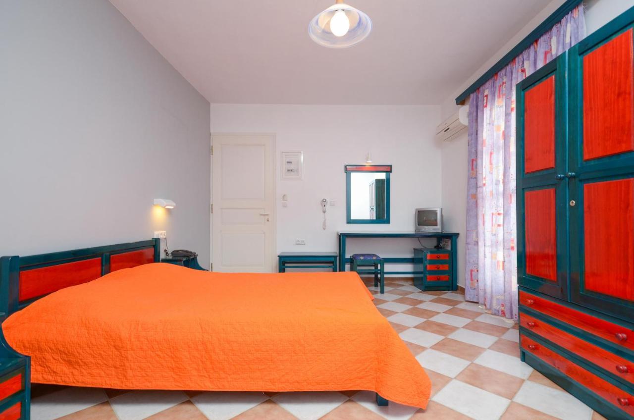 Hotel Fanis Agia Anna  Exterior photo